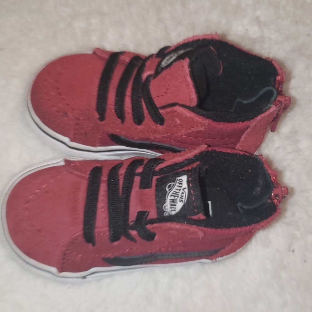 Vans - Picture 3 of 6